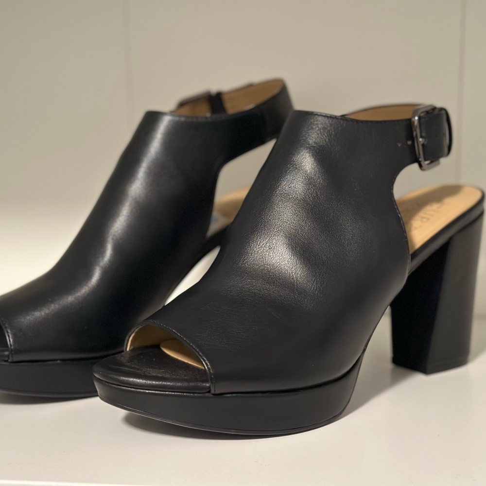 Elegant Black Women's Heeled Sandals